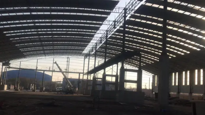 丹东风雨操场网架